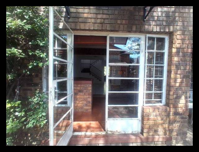 3 BEDROOM TOWNHOUSE FOR SALE IN ATLASVILLE